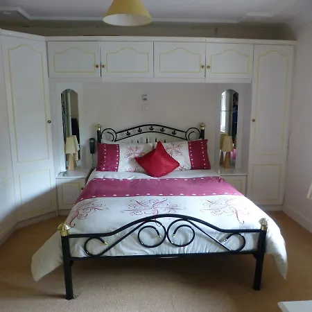 Plantation Bed & Breakfast 4*